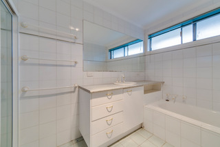 Bathroom (2015-01-28)
