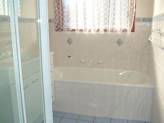 Bathroom (2006-08-24)