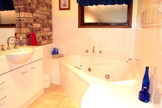 Bathroom (2002-10-21)