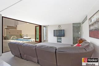 Family Room (2013-10-03)
