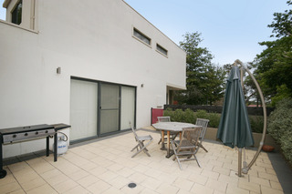 Entertaning Area 1 (2009-02-19)