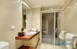 Bathroom (2009-03-12)