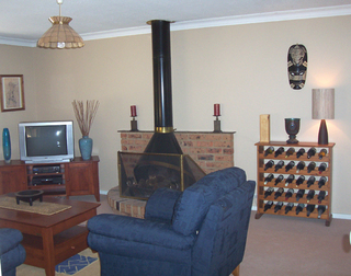 Feature Fireplace (2005-11-03)