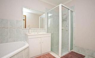 Main Bathroom (2016-12-14)