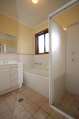 Bathroom (2014-02-27)