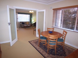 Dining (2010-08-24)