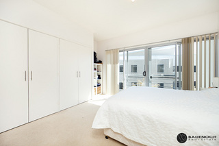 Bedroom (2011-10-04)