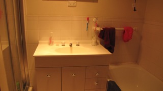 Bathroom (2015-10-15)