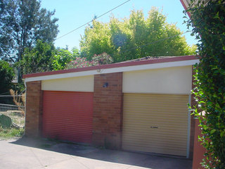 Garages (2006-03-22)