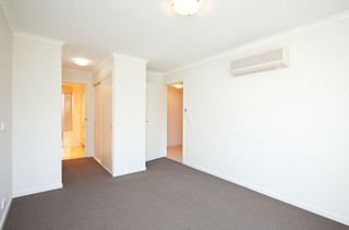 Bedroom 1 (2011-11-11)