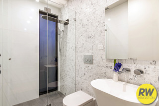 Bathroom (2015-10-07)