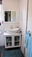 Bathroom (2015-11-13)