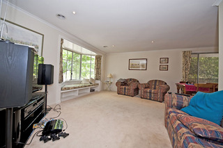 Lounge (2009-11-12)
