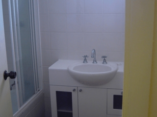 Bathroom (2007-11-21)