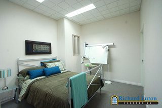 Bedroom 5 (2006-02-23)