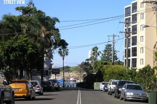 (2013-12-04)