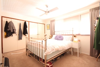 Bedroom 1 (2016-06-17)