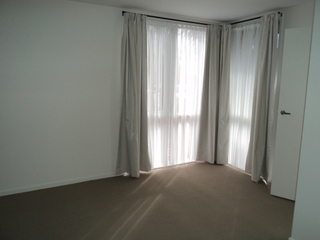 Bedroom 1 (2013-05-03)