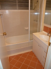 Bathroom (2014-11-20)