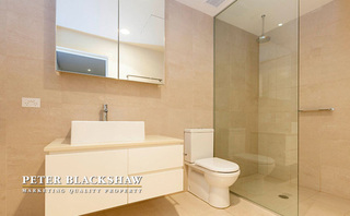 Bathroom (2012-11-14)