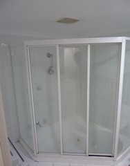 Bathroom (2016-05-04)