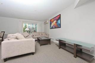 Lounge (2010-10-27)