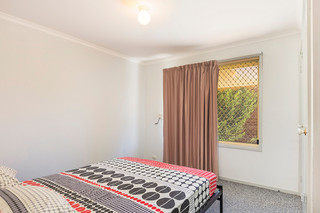 Bedroom two (2016-10-14)