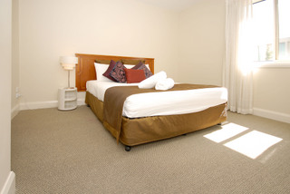 Bedroom (2010-09-29)
