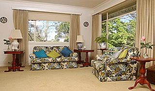 lounge 2 (2003-10-30)
