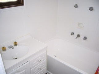 Bathroom (2006-12-06)