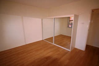 Bedroom (2014-07-01)