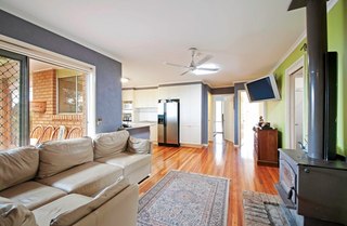 Lounge (2011-03-11)