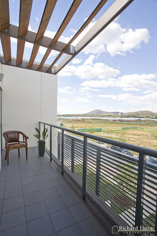 Balcony (2007-11-20)