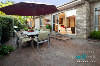 Alfresco Dining (2014-11-04)