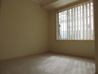 Bedroom 2 (2014-04-03)