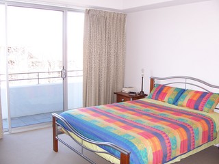 Bed 1 (2006-09-04)
