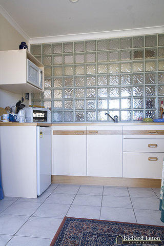 Kitchenette (2007-09-07)