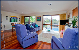 Family Room (2011-11-03)