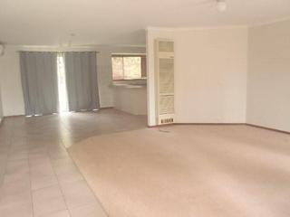 Lounge Room (2015-12-22)