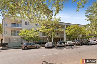 Front of Complex (2013-12-18)