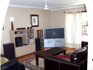 Family room (2005-11-03)