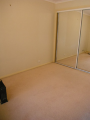Bedroom 1 (2012-12-01)