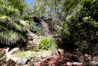 Gazebo to Pond (2011-03-10)