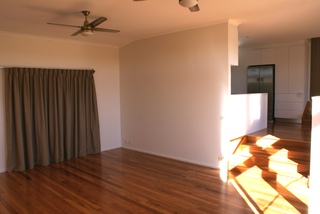 Living Room (2014-04-14)