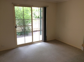 Family Room (2015-12-15)