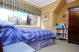 Bed 4 (2004-10-14)