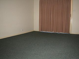Bed 1 (2005-03-04)