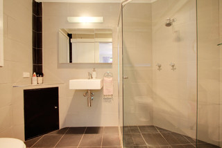 Ensuite (2013-11-01)