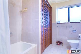 Bathroom (2012-05-25)