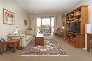 Lounge Room (2012-08-24)